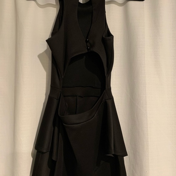 Black short romper - Picture 2 of 2